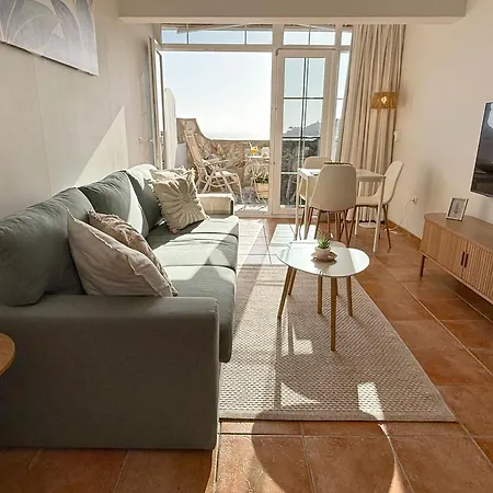 Sunset Terrace & Sea Views In Patalavaca 28